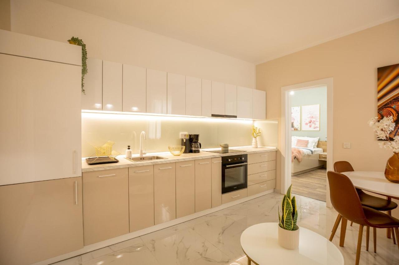 Dream Home - Prime Location 2Br Apt In Bukarest Exteriör bild