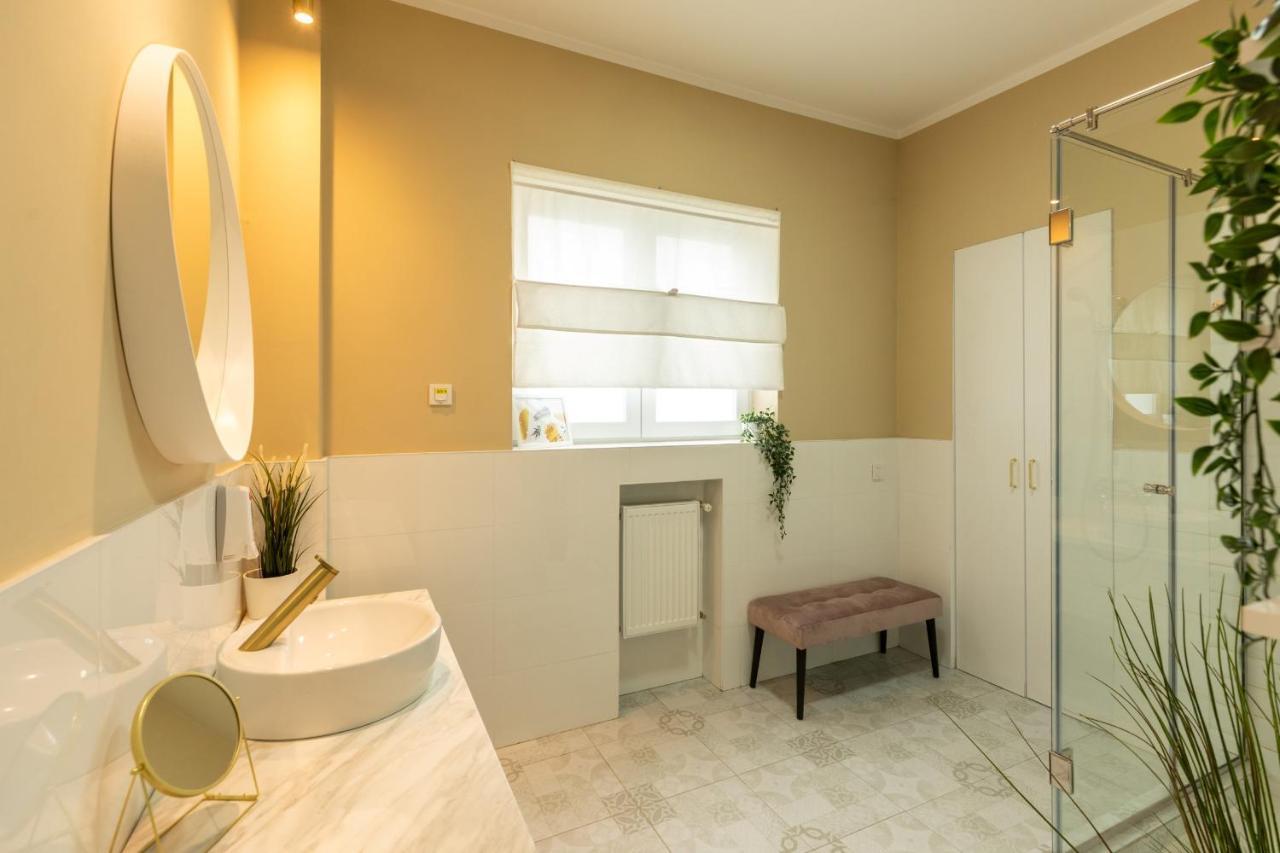 Dream Home - Prime Location 2Br Apt In Bukarest Exteriör bild