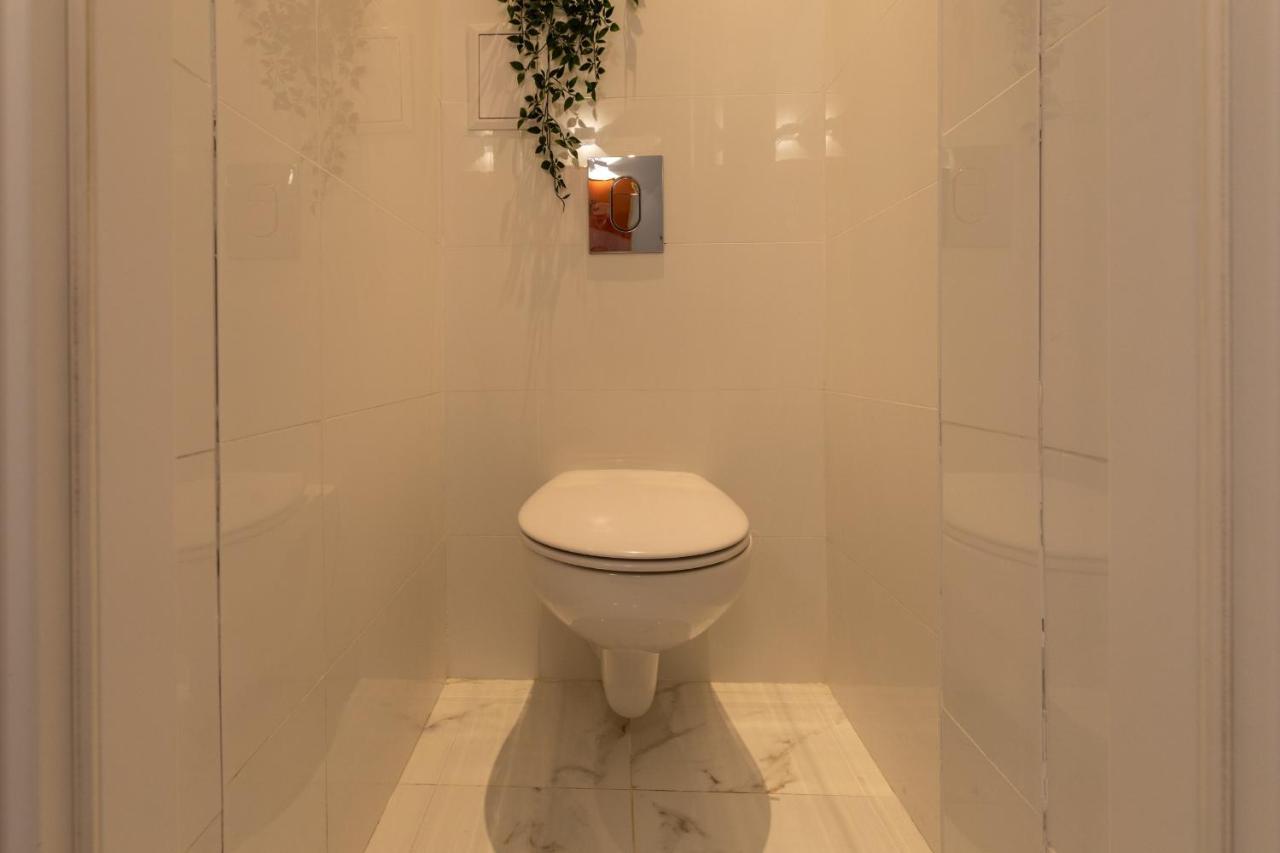 Dream Home - Prime Location 2Br Apt In Bukarest Exteriör bild
